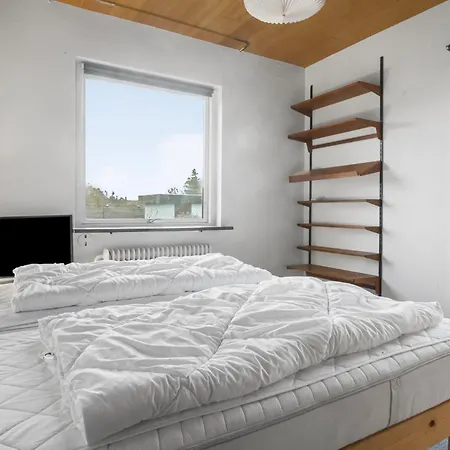 Prázdninový dům 4 Bedroom Beautiful In Korsør