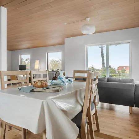 4 Bedroom Beautiful In * Korsør